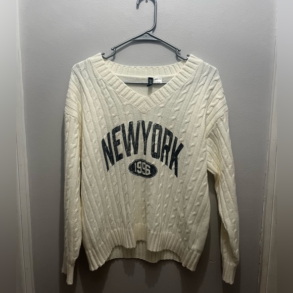 H&M Sweaters - H&M Divided S Cream Sweater